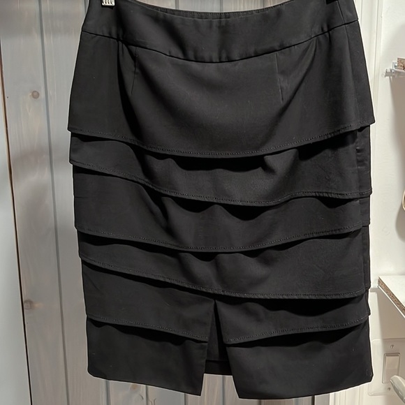 NWOT WHBM Tiered Pencil Skirt - Layered, Knee Length - Picture 4 of 5